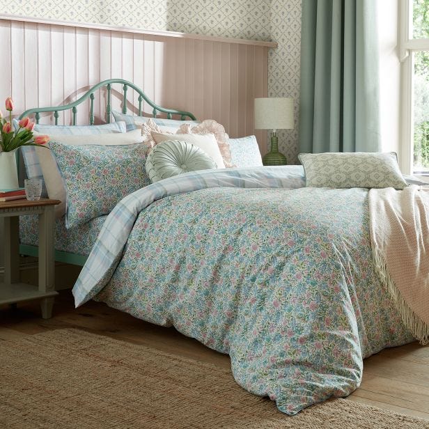 Laura Ashley Sherston Duvet Set, King, Powder Blue
