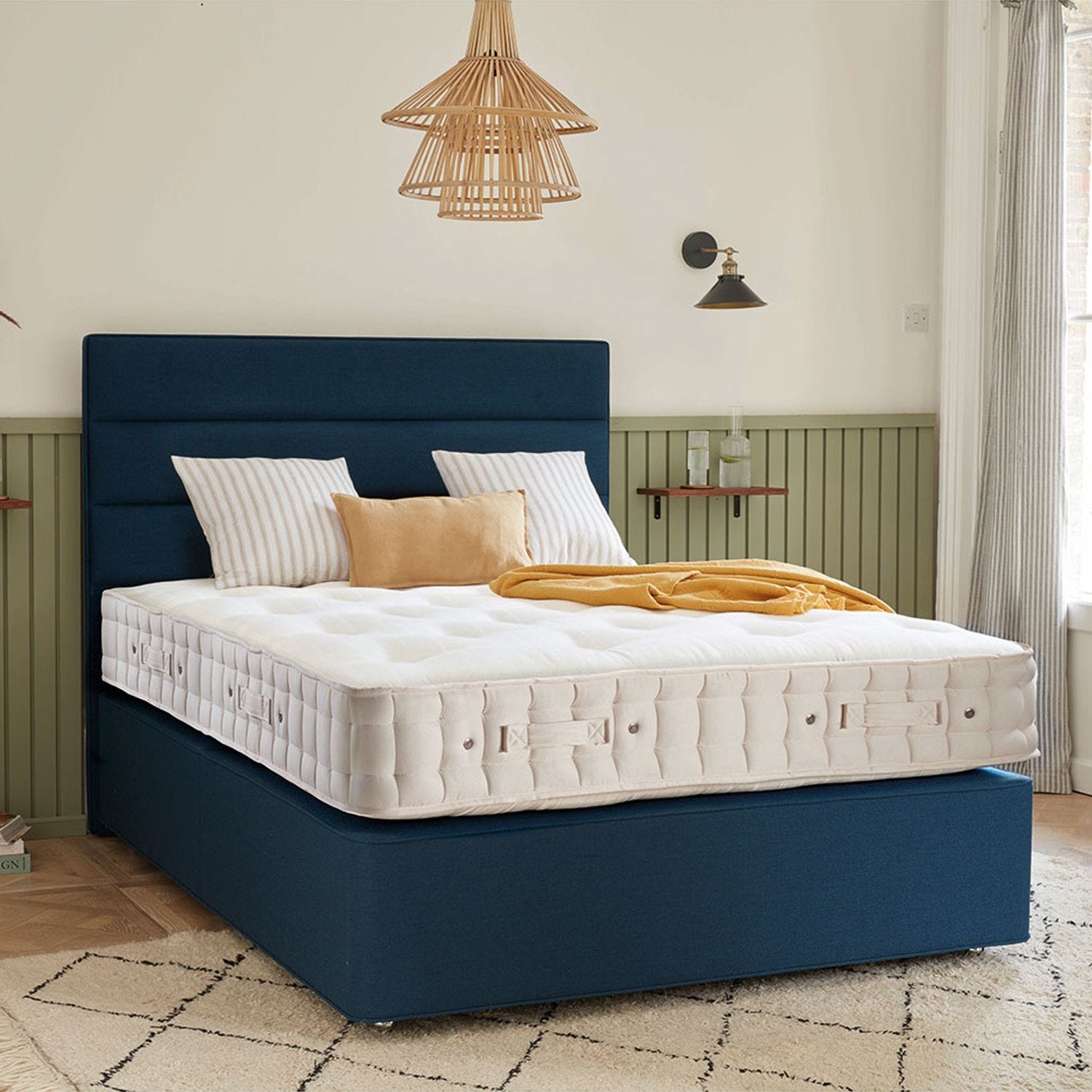 Spring divan outlet